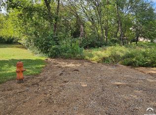 6373 Rock Creek Dr, Ozawkie, KS 66070