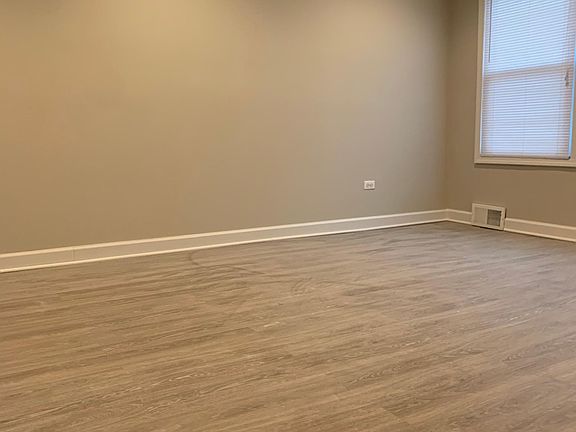 3rd image of 6240 W Waveland Ave #2