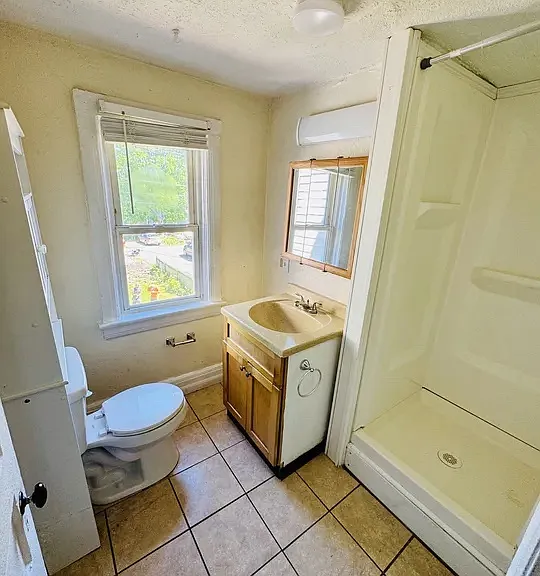 807 Court St — Photo 7