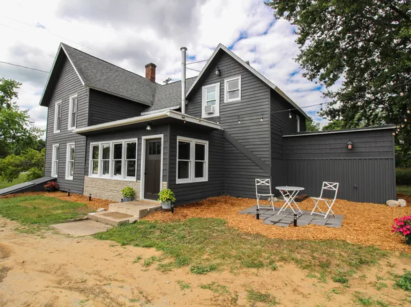 5619 117th Ave, Fennville, MI 49408