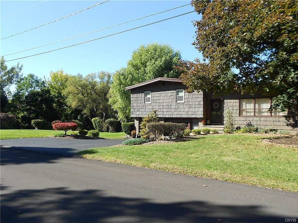 1st image of 109 Maywood Dr