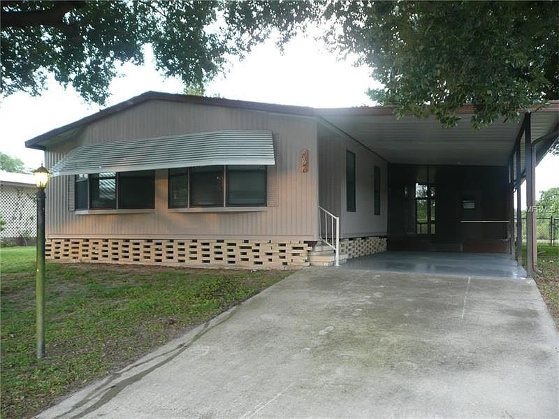 1st image of 467 Village Cir SW