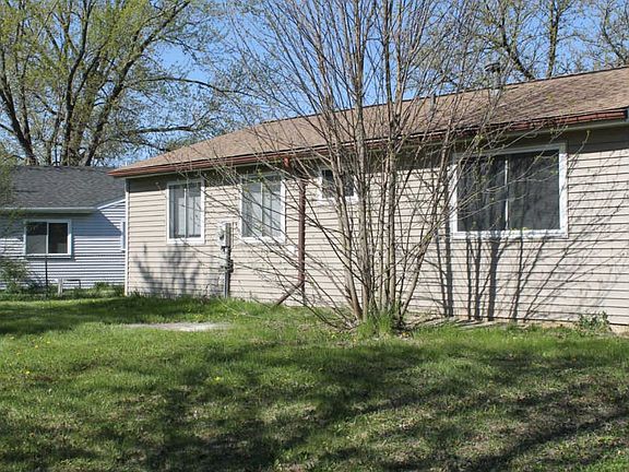 2nd image of 10 Lucerne Ct
