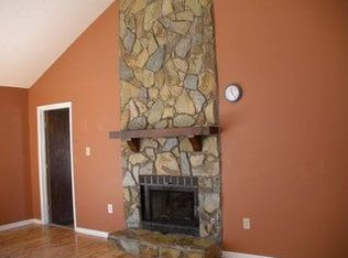 4 White Pine Ct, Savannah, GA 31406