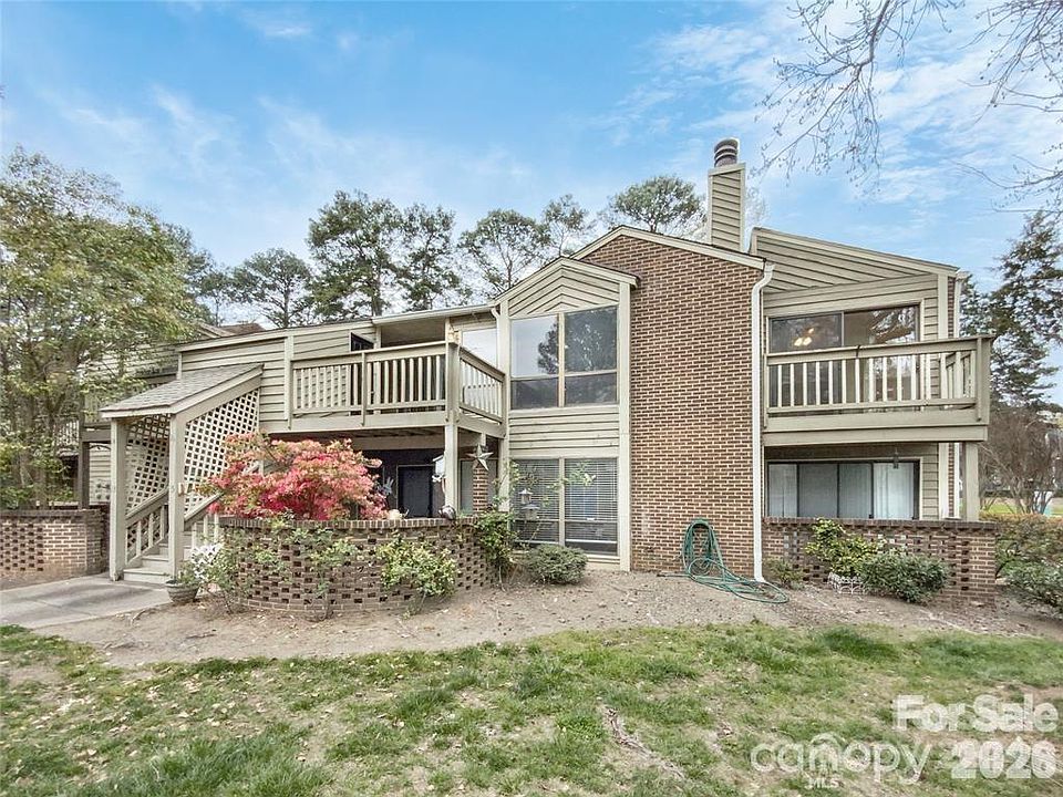 1st image of 1600 Sharon Rd W APT 16