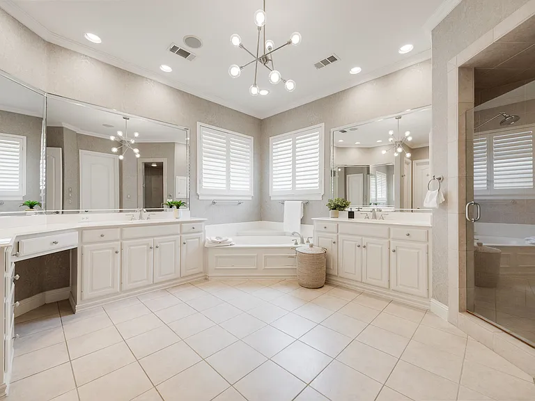 5619 Miramar Dr — Photo 12