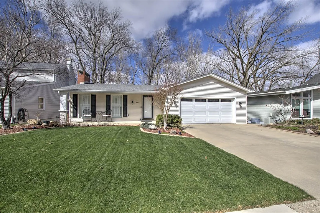 337 Hackberry Pl photo 1