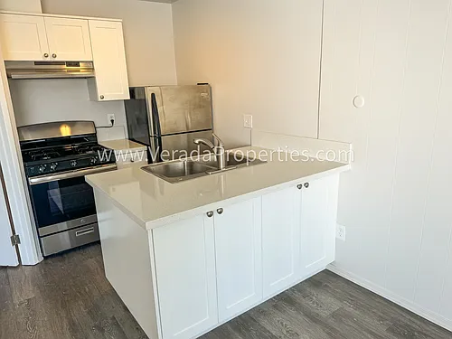 4336 Estrella Ave #9 Photo 1