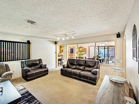 5th image of 6200 Bishop Dr