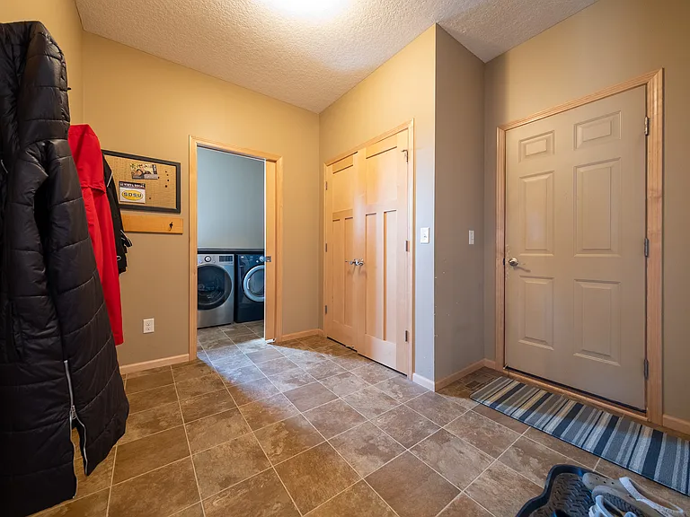 6531 Century Ln — Photo 35