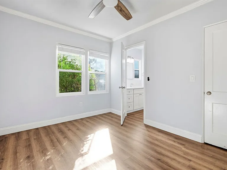 708 Broadway — Photo 9