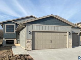 2821 S Lana Dr, Sioux Falls, SD 57106
