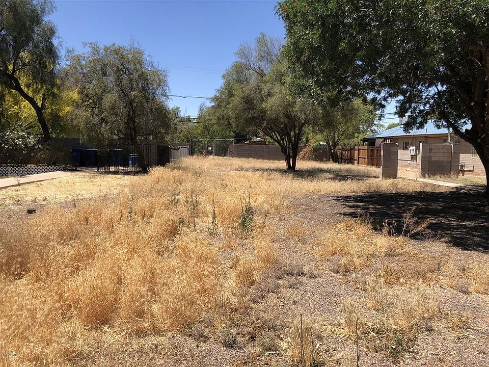 1st image of 1106 S Farmer Ave