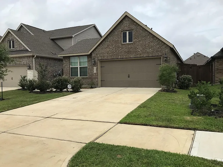 28813 Bobcat Run Dr — Photo 1