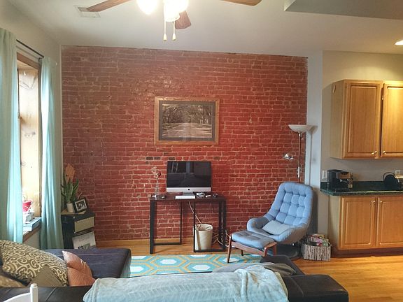 4th image of 1832 W Girard Ave
