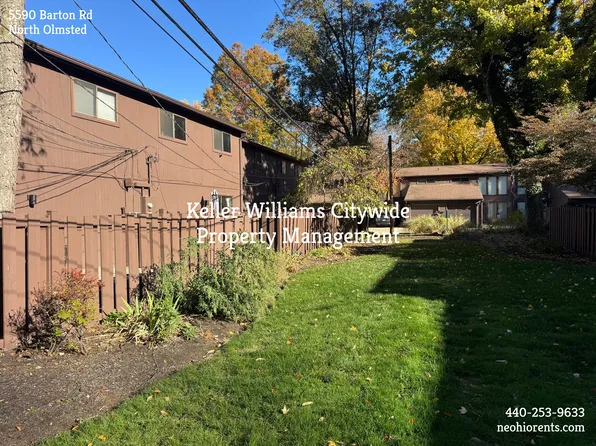 5590 Barton Rd Unit 202, North Olmsted, OH 44070