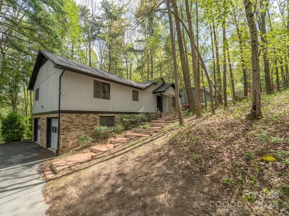 220 Stonebrook Dr, Hendersonville, NC 28791