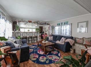 414 Cambridge Dr, Bismarck, ND 58504