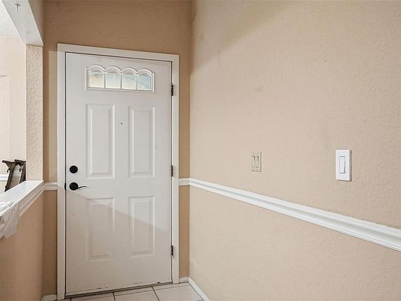 5th image of 136 Waterfall Dr