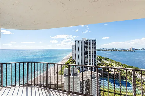 5420 N Ocean Dr Photo 1