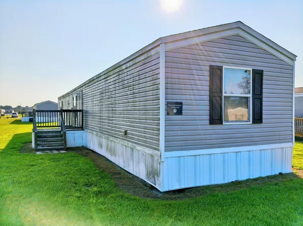 459 Milan Ave, Lumberton, NC 28358