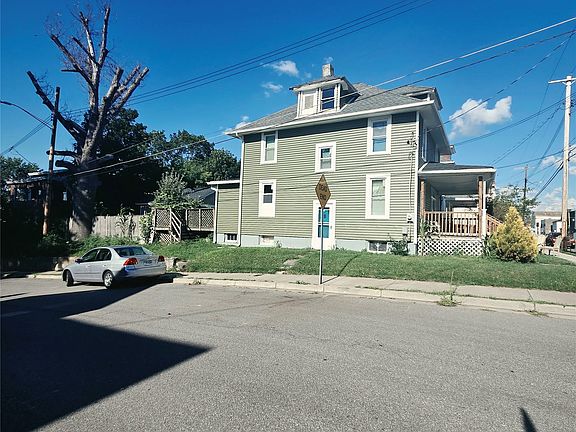 2nd image of 253 Grand Ave