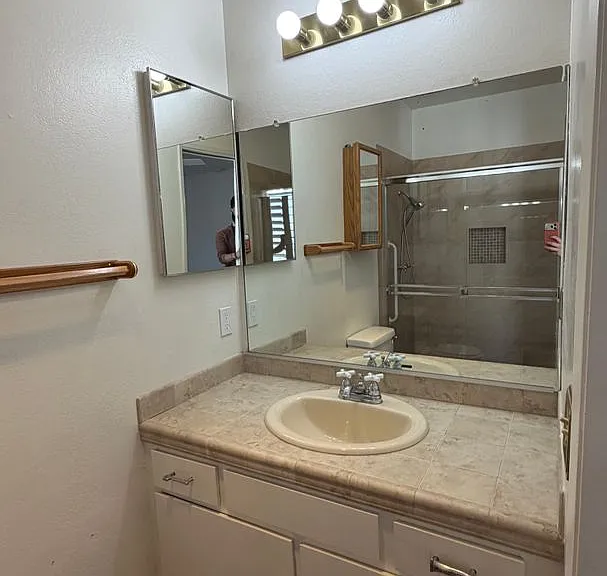 4173 Colfax Ave #I — Photo 12