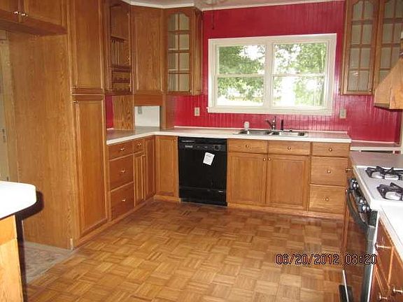 3rd image of 805 E Monroe Ave