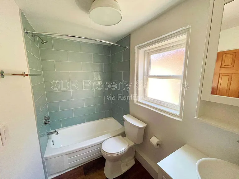300 San Pasquale Ave NW #D — Photo 12