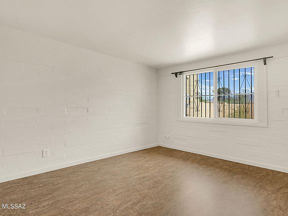 4th image of 2860 N Beverly Ave