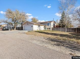 5015 Antelope Dr, Bar Nunn, WY 82601