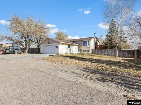 5015 Antelope Dr, Bar Nunn, WY 82601