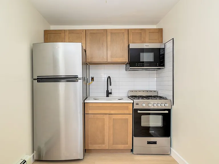 Tyson Arms Apartments — Photo 3
