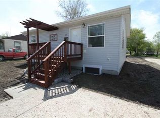 612 15th St SE, Minot, ND 58701