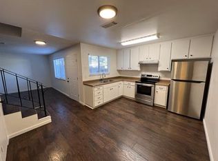 1825 Roanoke Ave APT B, Redding, CA 96001