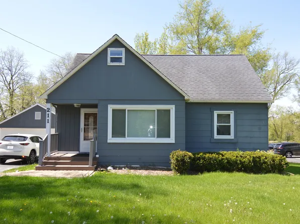 211 W State Rd, Island Lake, IL 60042