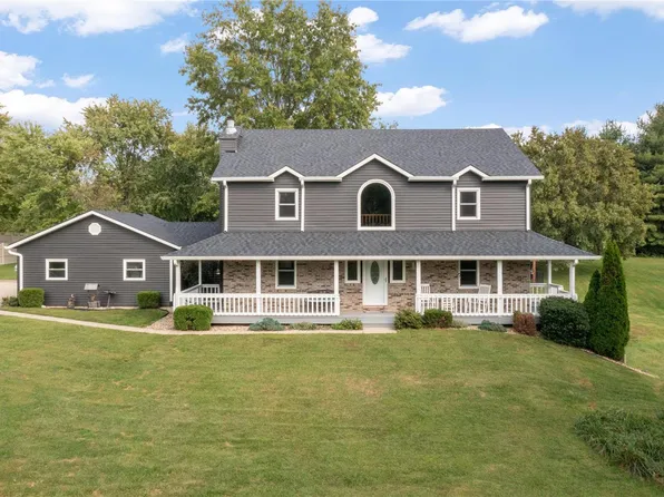 24 Bernhardt Rd, Lebanon, IL 62254