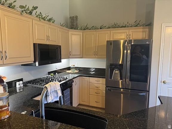 5th image of 473 S Chula Vista Dr