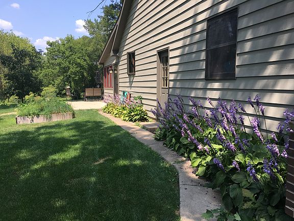 5th image of 685 Asbury Ct