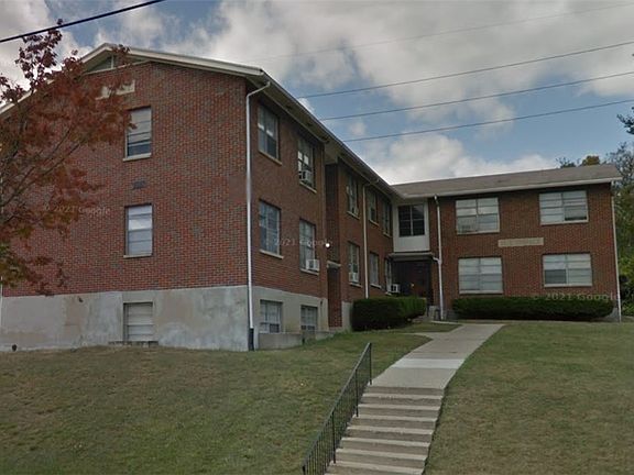 2nd image of 2525 Lakeview Ave