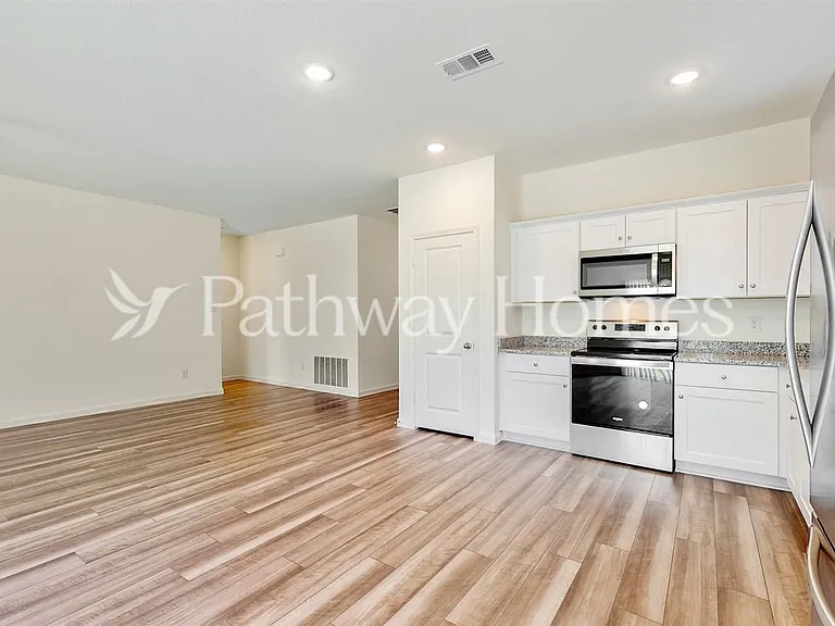 1529 Ancer Way — Photo 7