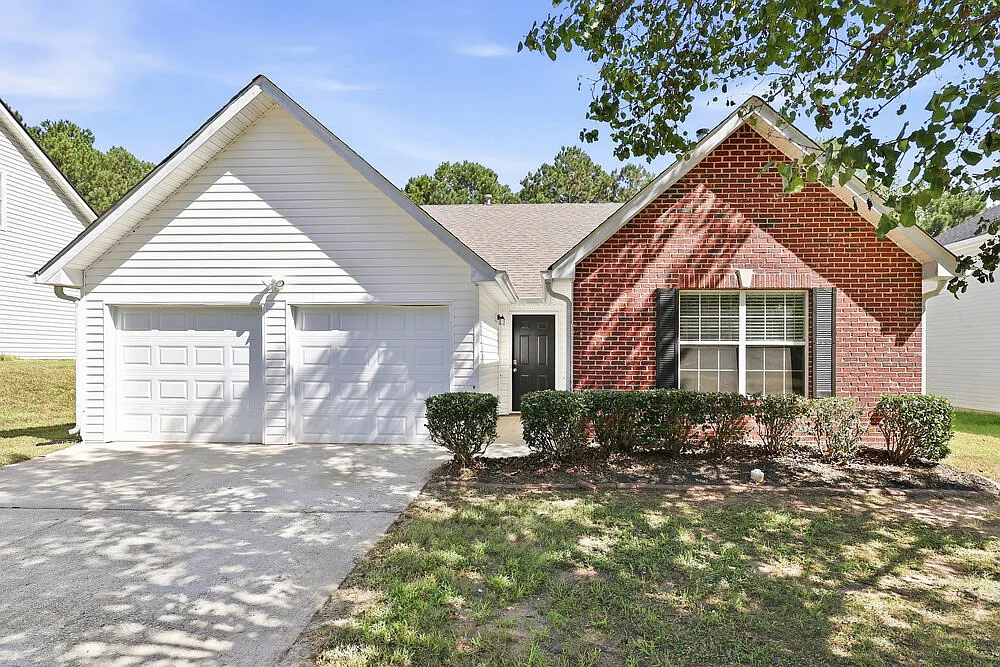 3 bed, 2.0 bath, 1856 sqft, $2,455 — Photo 1