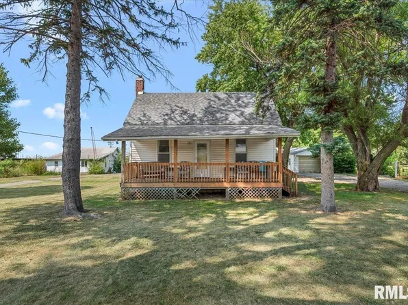 9 W Magnolia St, Pana, IL 62557