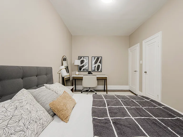 569 Broadview Ave — Photo 8