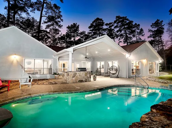 44 Lake Forest Cir, Conroe, TX 77384