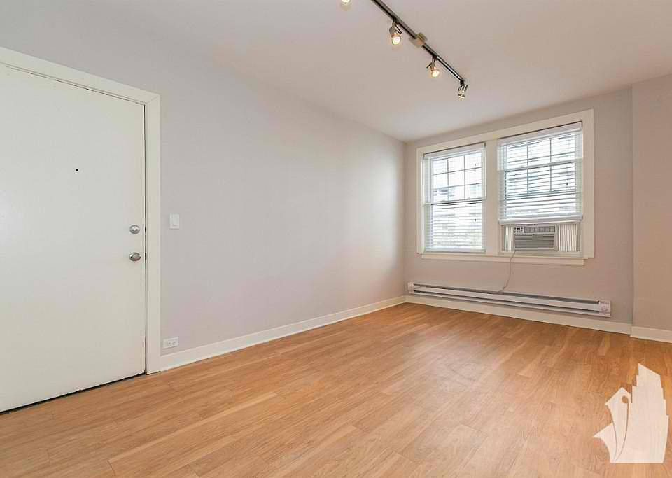 1st image of 517 W Belmont Ave #1