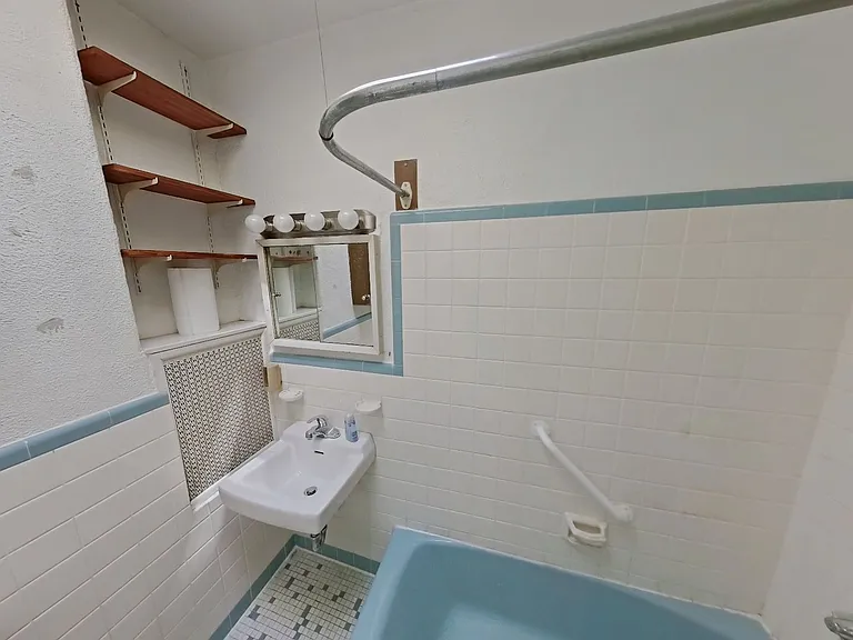 438 Saint Paul St — Photo 6