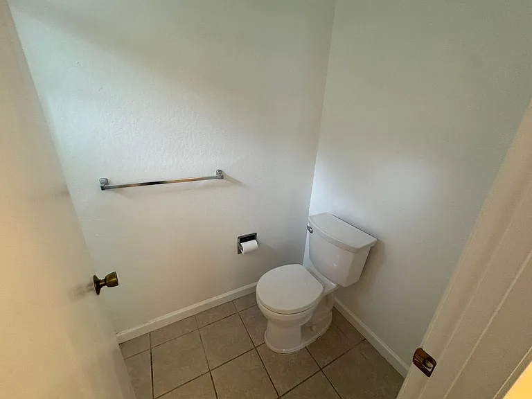 226 Sparrow Dr — Photo 7