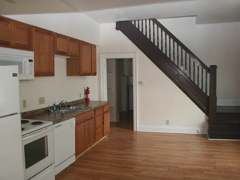 210 N Beech St — Photo 3