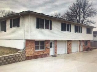 3515 35th St, Moline, IL 61265